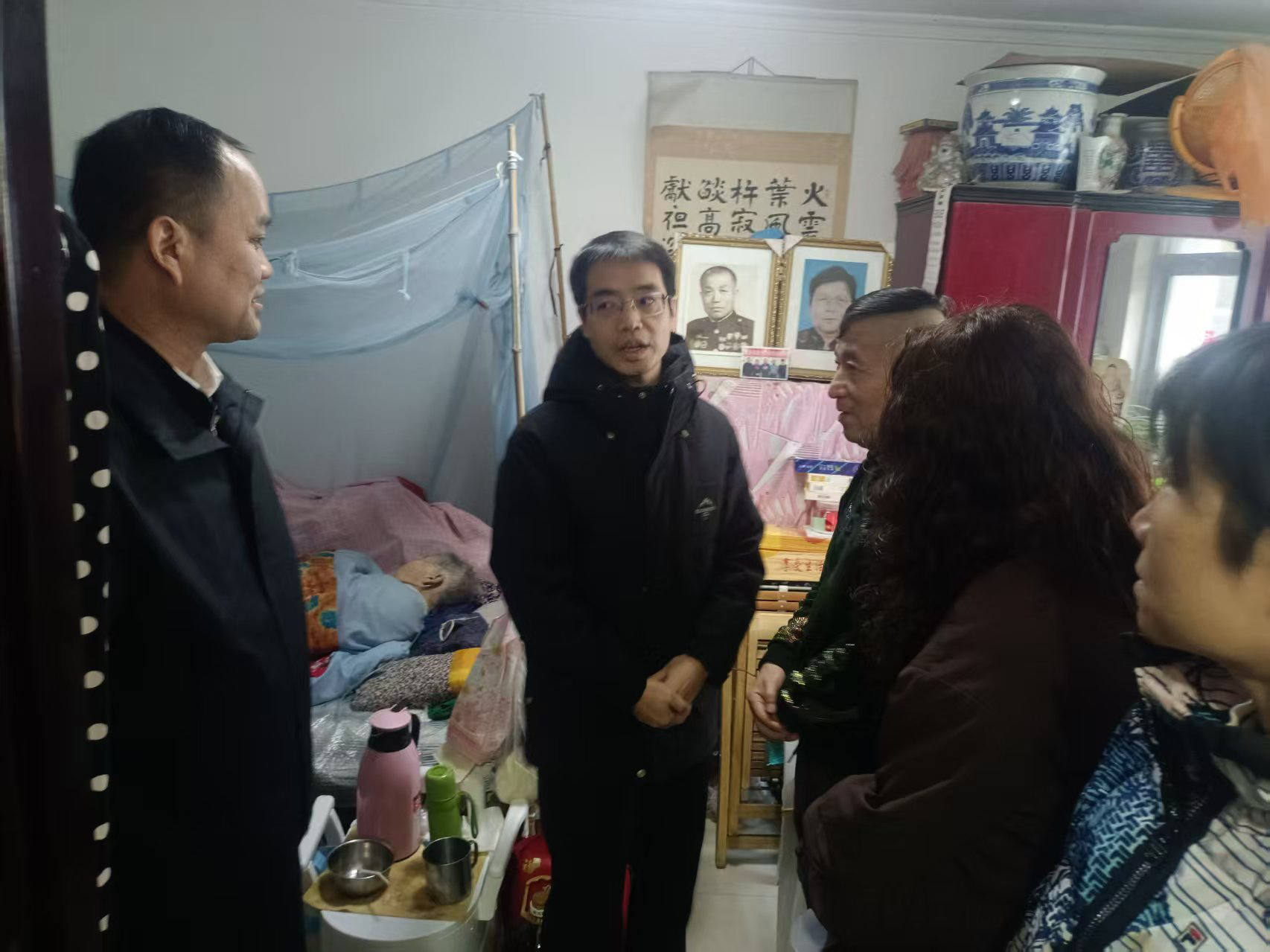 西安市贸促会机关党总支赴电建社区开展节前慰问活动